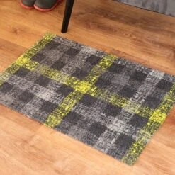 2'x3' ColorStar Sketch Plaid Door Mat Gray - Bungalow Flooring